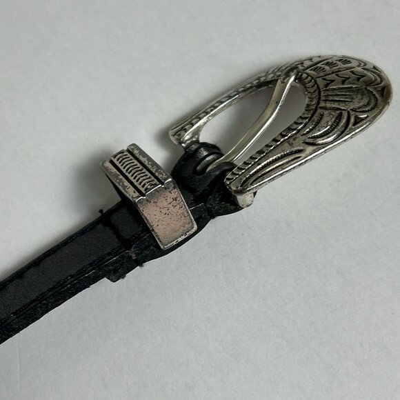 Vintage 1990s Liz Claiborne Slim Leather Belt | Classic Minimal Y2K - Picture 9 of 15